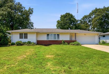 2724 Barton Avenue, Waterloo, Iowa 50702, USA