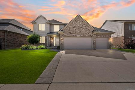 49570 Manistee, Chesterfield Twp, Michigan 48047, USA