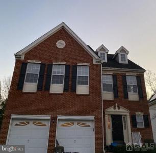 33 Marion Drive, Plainsboro, New Jersey 08536, Stati Uniti