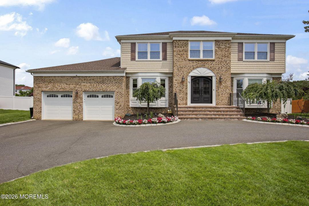 45 Foxcroft Drive, Manalapan, New Jersey 07726, USA