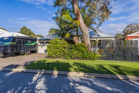 3 Little Heath Meander, Erskine, WA 6210, Australia