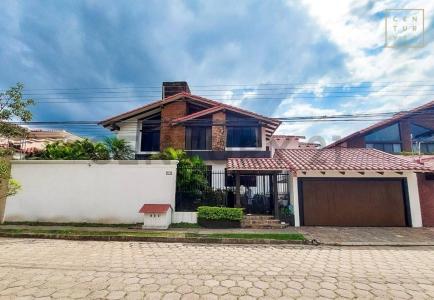 BARRIO SIRARI CALLE LAS DALIAS Nº508 , Oeste, Santa Cruz 00001, 玻利維亞