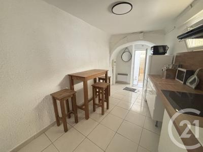 Nimes, Languedoc-Roussillon 30900, Pháp