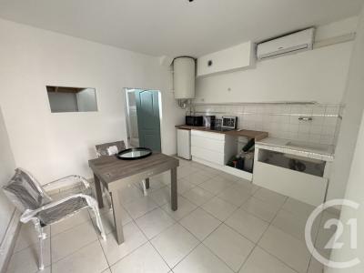 Nimes, Languedoc-Roussillon 30900, Pháp