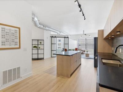 400 E Locust Street 301, Des Moines, Iowa 50309, USA