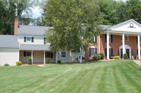 182 Windsor Ridge #51, New Castle, Pennsylvania 16105, USA