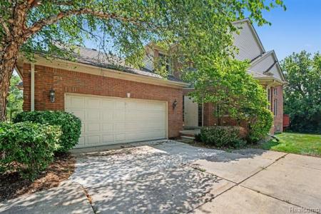 1028 Maya Court , Unit, Troy, Michigan 48085, USA