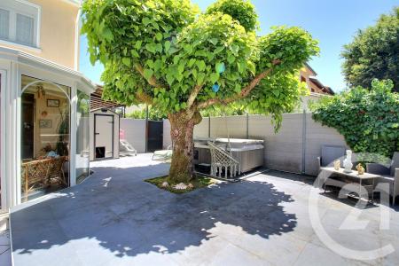 Pessac, Aquitaine 33600, France
