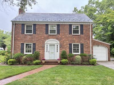 8 Orchid Street, Floral Park, New York 11001, Stati Uniti