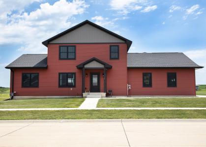 1136 Lozmar Lane, Shell Rock, Iowa 50670, USA