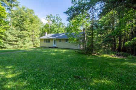 810 Ulster Heights Road, Ellenville, New York 12428, USA