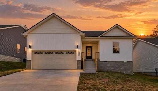 1158 Tybee Dr, Clarksville, Tennessee 37042, USA