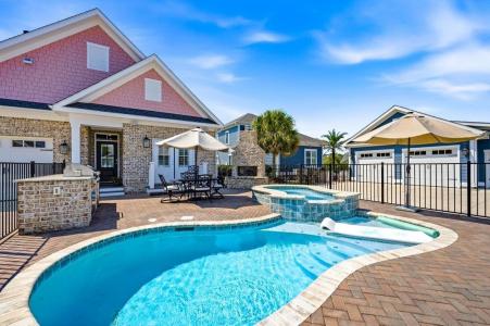 8209 Living Tide Dr., Myrtle Beach, South Carolina 29572, USA