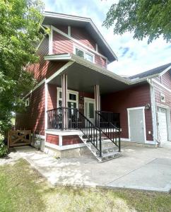737 CLANDEBOYE AVENUE, Selkirk, Manitoba R1A 0Y3, Canada