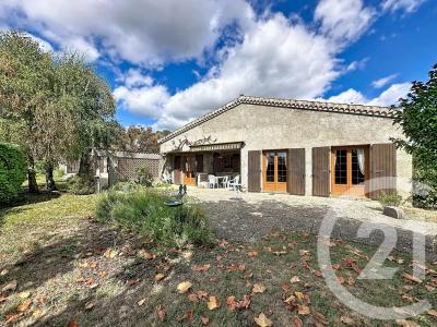 Chateaugay, Auvergne 63119, France