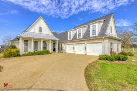 200 Sam Willen, Benton, Louisiana 71006, USA