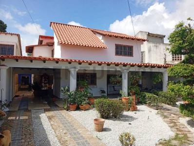 Calle Las Margaritas Quinta La Javierada, La Asunción, Nueva Esparta 6301, Venezuela