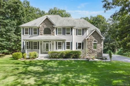 127 Shagbark Lane, Hopewell Junction, New York 12533, États-Unis