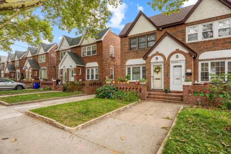 132-33 83rd Street, Ozone Park, New York 11417, États-Unis