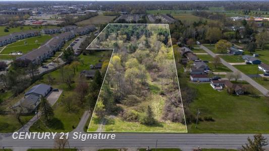 Schust, Saginaw, Michigan 48603, USA
