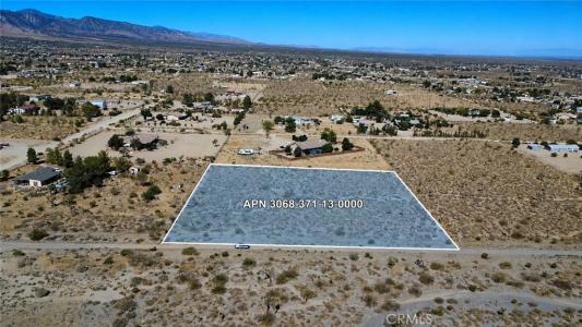 1 Evergreen Road, Pinon Hills, Californie 92372, États-Unis