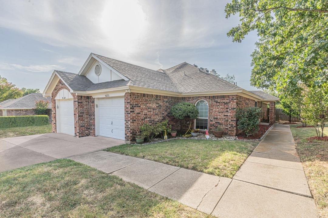 9269 & 9271 Meandering Drive, North Richland Hills, Техас 76182, Соединенные Штаты