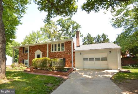 6411 Whippany Way, Burke, Virginia 22015, USA