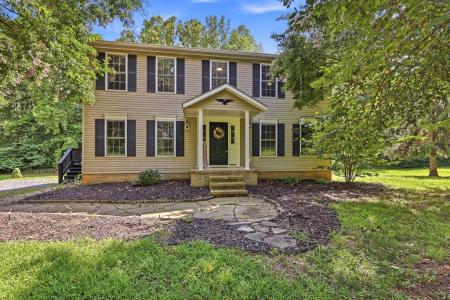 76 Old Curdsville Road, Farmville, Virginia 23901, USA