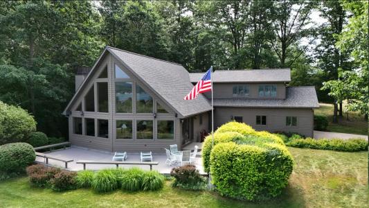 4821 Crescent Beach Road, Onekama, Michigan 49675, USA