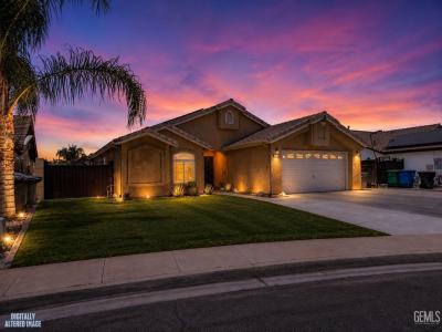2015 Romolo Street, Delano, California 93215, USA