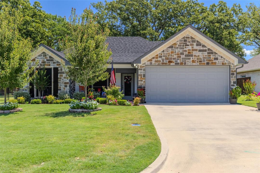 123 Oak St, Emory, Texas 75440, Estados Unidos