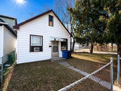 1634 ROSS AVENUE WEST, Winnipeg, Manitoba R3E 1E5, Canada