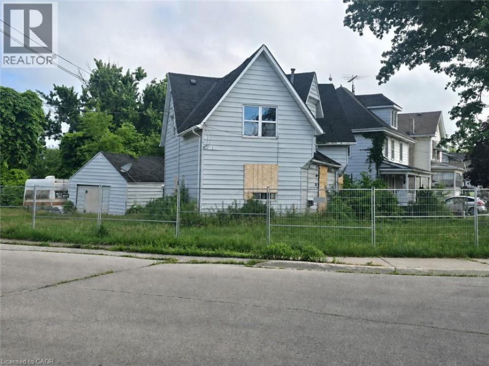 702 CEDAR STREET, Haldimand, Ontario N1A 2J8, Canada