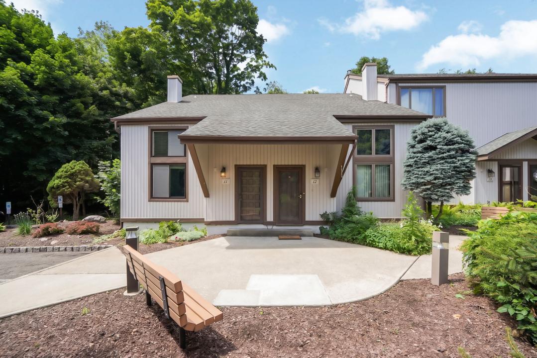 111 Alpine Court, Stanhope, New Jersey 07874, USA