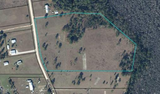 410 Foxchase Drive, Wewahitchka, Florida 32465, USA