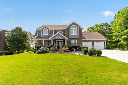 6007 Canonero Way, Versailles, Kentucky 40383, USA