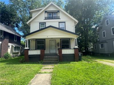 996 Bloomfield Avenue, Akron, Ohio 44302, États-Unis