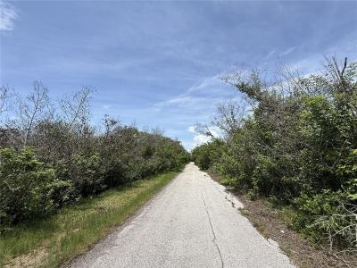 5997 Kracker Ave, Gibsonton, Florida 33534, USA
