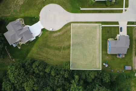 2920 Bos Ridge Road, Pella, Iowa 50219, USA