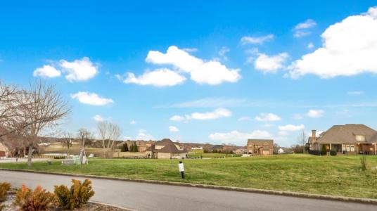 2569 Stone Manor Way, Clarksville, Tennessee 37043, États-Unis