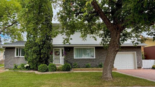 351 QUEEN AVENUE, Selkirk, Manitoba R1A 1E6, Canada