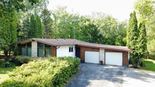 1001 CHURCH ROAD, East Selkirk, Manitoba R0E 0M0, Canada
