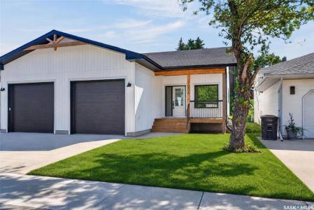 1006 10TH STREET, Humboldt, Saskatchewan S0K 2A0, Canada
