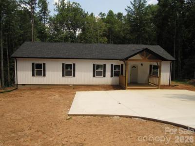 92 Saint Charles Court, Hickory, North Carolina 28601, USA