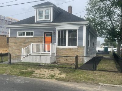 51 Rosella Avenue, Pawtucket, Rhode Island 02861, USA