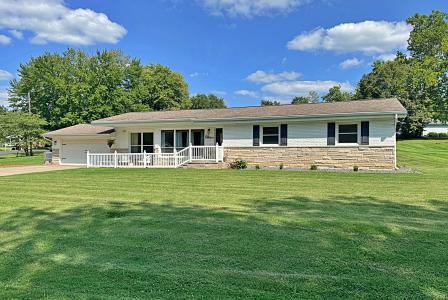 5 Morningside Drive, Washington, Indiana 47501, USA