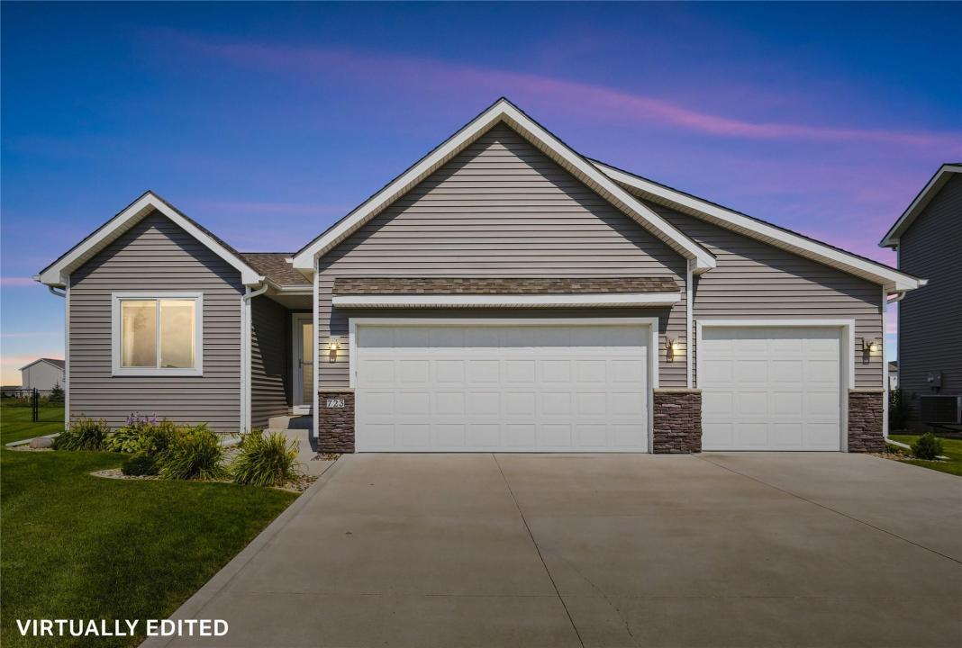 723 NE Whitetail Drive, Ankeny, Iowa 50021, USA