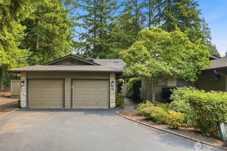 15825 Village Green Drive #1, Mill Creek, واشنطن 98012, الولايات المتحدة