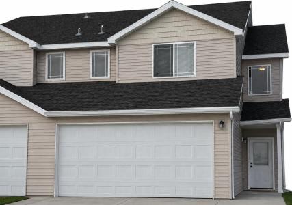 233 Adeline Dr, Stanley, Dakota Północna 58784, USA
