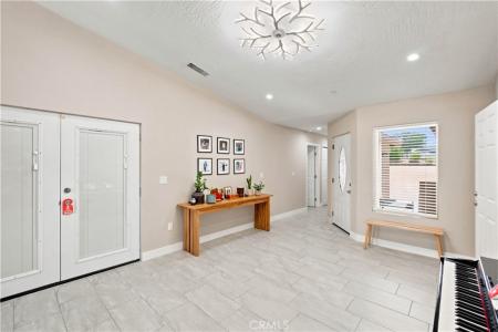16346 Teton, Victorville, California 92395, USA